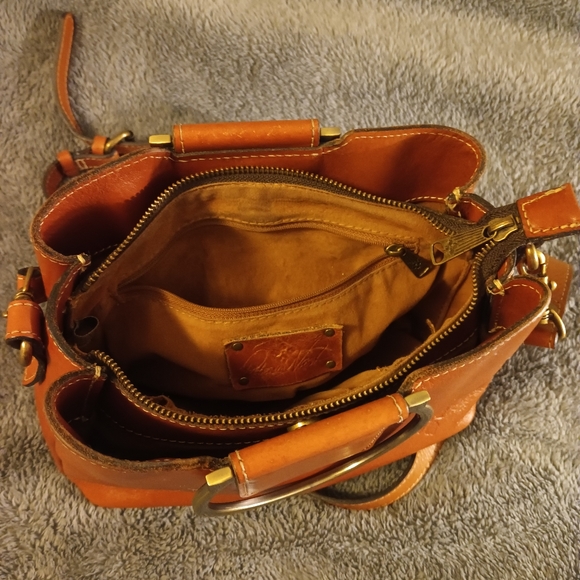 Patricia Nash Empoli Bag - Picture 2 of 15